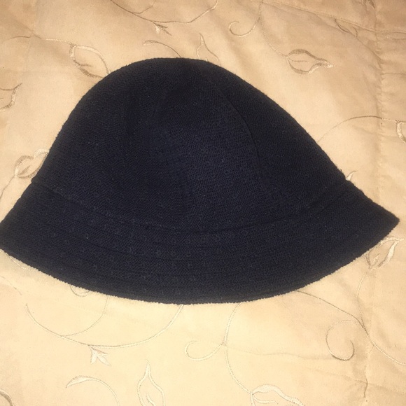 NWOT Liz Claiborne Perforated Light Bucket Hat - Picture 4 of 7